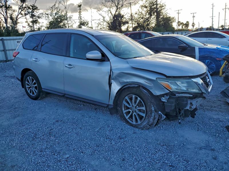 Photo 4 from auction – 2015 NISSAN PATHFINDER with VIN 5N1AR2MN4FC600034