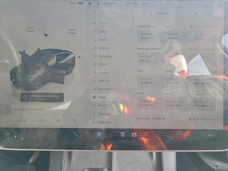 Photo 9 from auction – 2023 TESLA MODEL Y with VIN 7SAYGDEE4PF638695