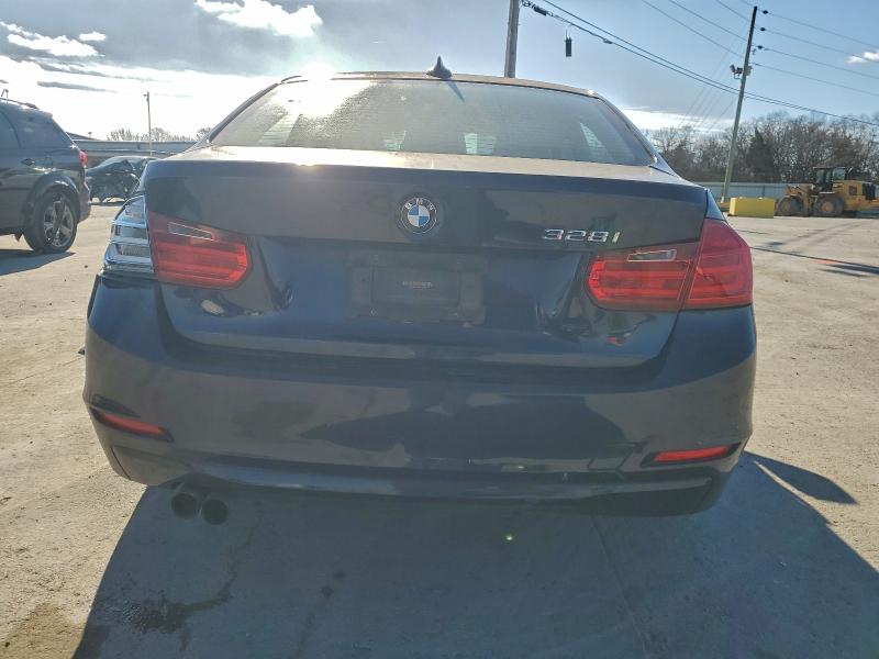 Photo 6 from auction – 2013 BMW 328 I with VIN WBA3A5C58DF352712