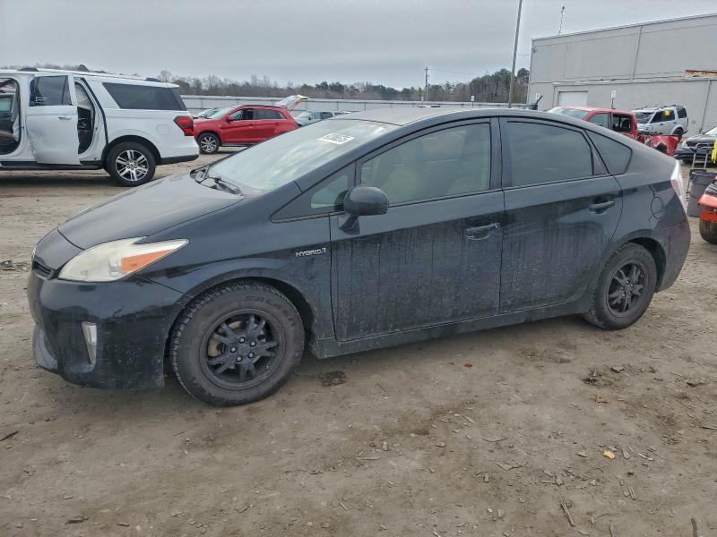 TOYOTA PRIUS 2014 with VIN JTDKN3DU0E1744983 - Photo from auction