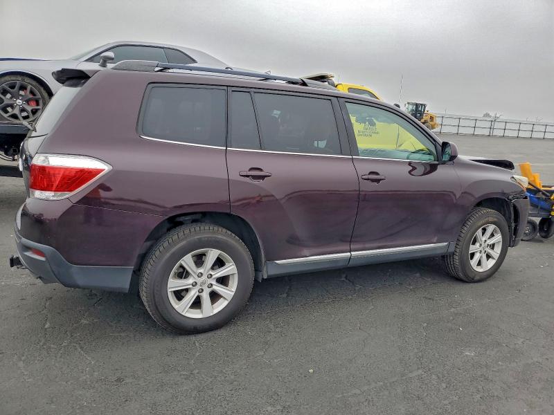 Photo 3 from auction – 2013 TOYOTA HIGHLANDER with VIN 5TDBK3EH8DS189227