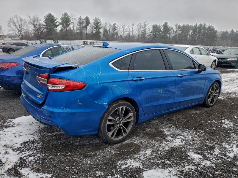 Photo 3 from auction – 2020 FORD FUSION TIT with VIN 3FA6P0D90LR116856