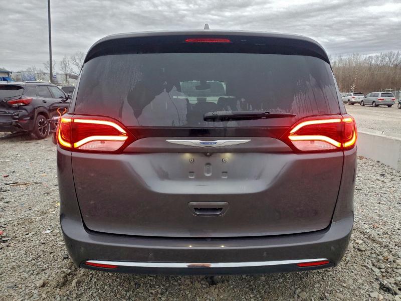 Zdjęcie 6 z aukcji – 2018 CHRYSLER PACIFICA T z VIN 2C4RC1BG6JR322695