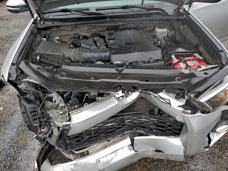 Photo 12 from auction – 2019 TOYOTA 4RUNNER SR with VIN JTEBU5JR4K5655108