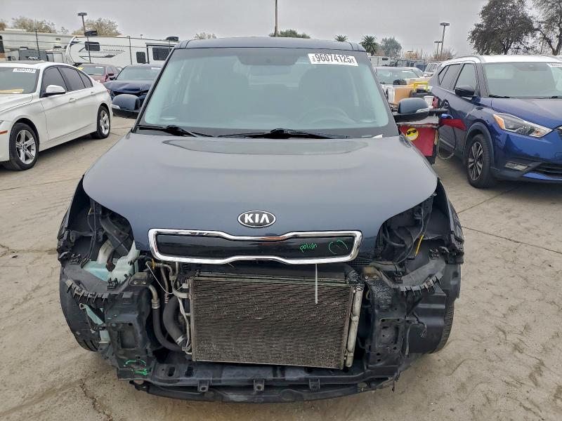 Photo 5 from auction – 2014 KIA SOUL + with VIN KNDJP3A57E7105998
