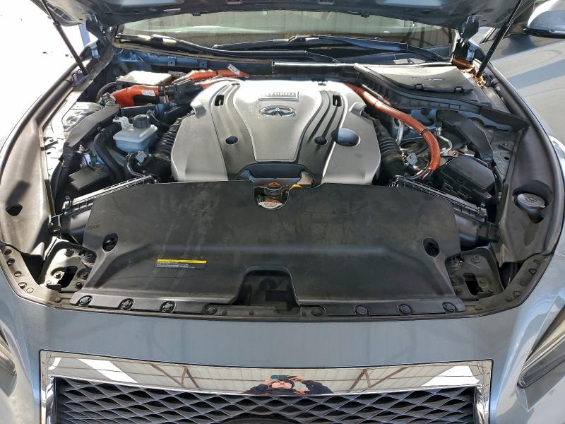 Photo 11 from auction – 2016 INFINITI Q50 HYBRID with VIN JN1AV7AP2GM490134