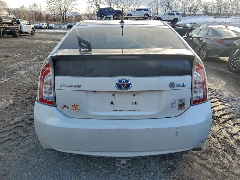 Photo 6 from auction – 2013 TOYOTA PRIUS with VIN JTDKN3DU1D0352969