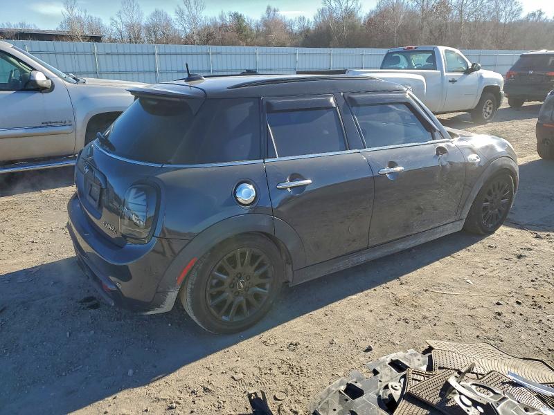 Photo 3 from auction – 2016 MINI COOPER S with VIN WMWXU3C54G2D31173