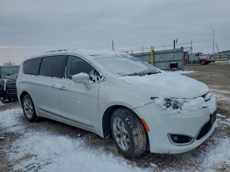Photo 4 from auction – 2017 CHRYSLER PACIFICA T with VIN 2C4RC1EG5HR541928