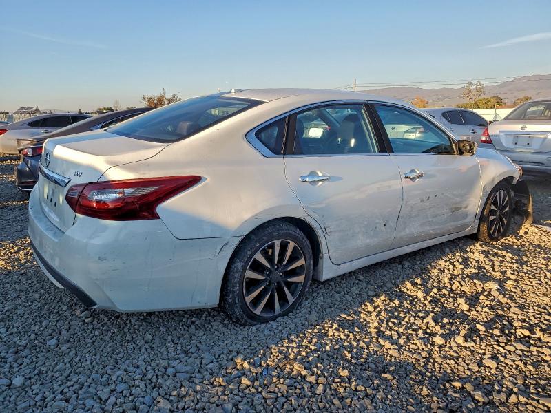 Photo 3 from auction – 2018 NISSAN ALTIMA with VIN 1N4AL3AP2JC260916