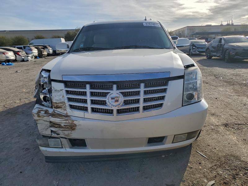 Photo 5 from auction – 2011 CADILLAC ESCALADE E with VIN 1GYS4JEF5BR287084