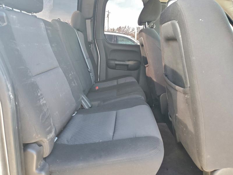 Photo 10 from auction – 2010 CHEVROLET SILVERADO with VIN 1GCSCSE05AZ202656