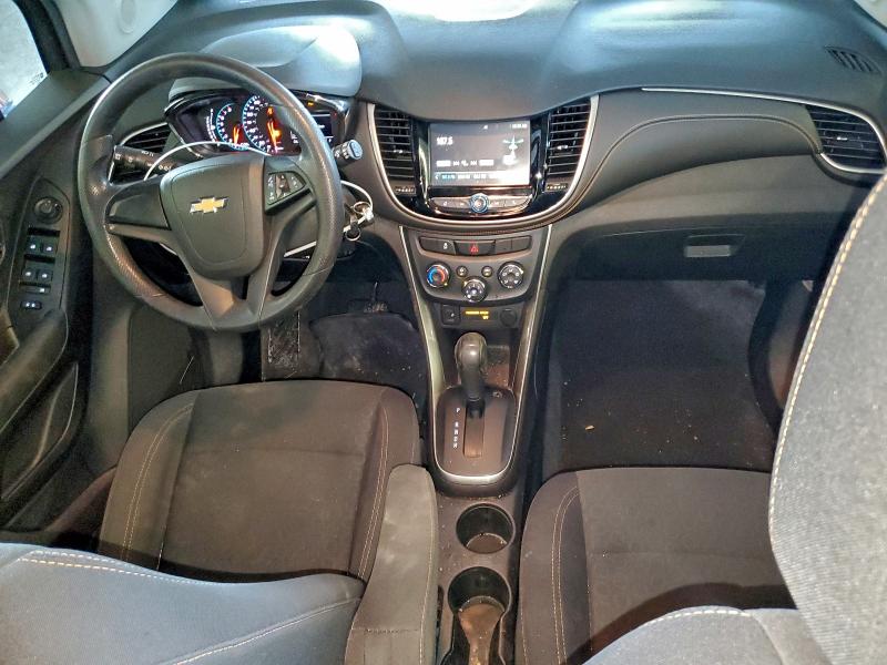 Photo 8 from auction – 2017 CHEVROLET TRAX LS with VIN 3GNCJKSB5HL276359
