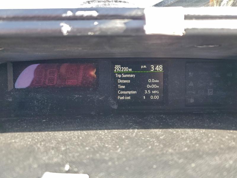 Photo 9 from auction – 2015 TOYOTA PRIUS C with VIN JTDKDTB35F1102676
