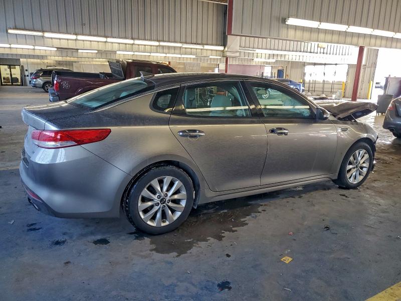 Photo 3 from auction – 2016 KIA OPTIMA with VIN 5XXGU4L37GG003678
