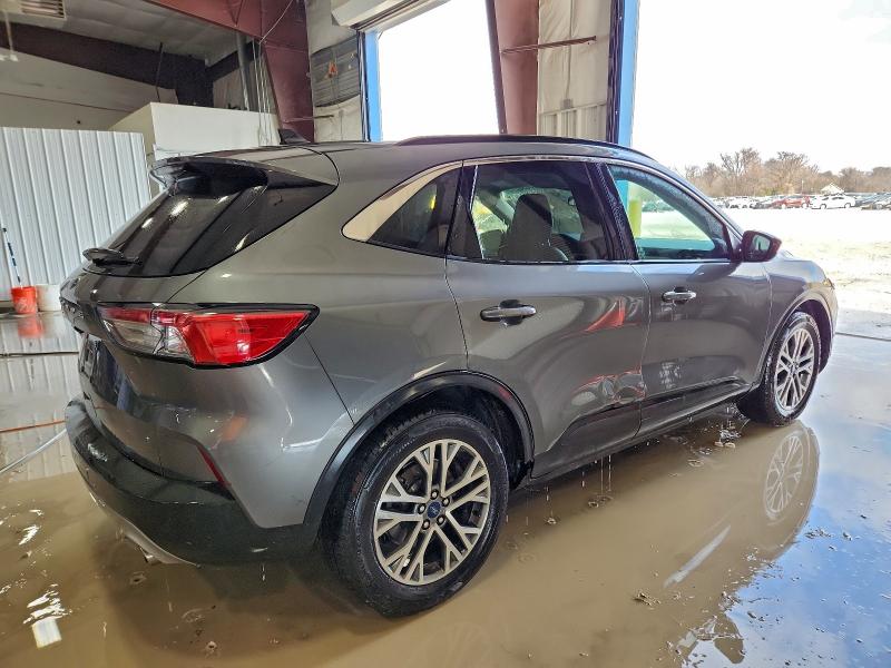 Photo 3 from auction – 2021 FORD ESCAPE SEL with VIN 1FMCU0H68MUB06832