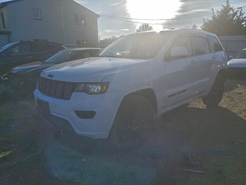 JEEP GRAND CHER 2018 with VIN 1C4RJFAG5JC391102 - Photo from auction