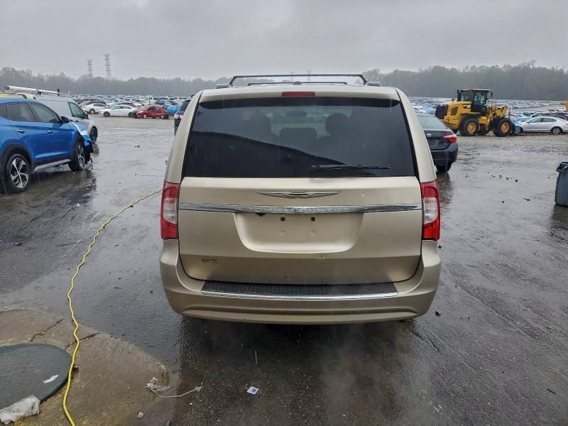 Photo 6 from auction – 2015 CHRYSLER TOWN & COU with VIN 2C4RC1BG9FR602053