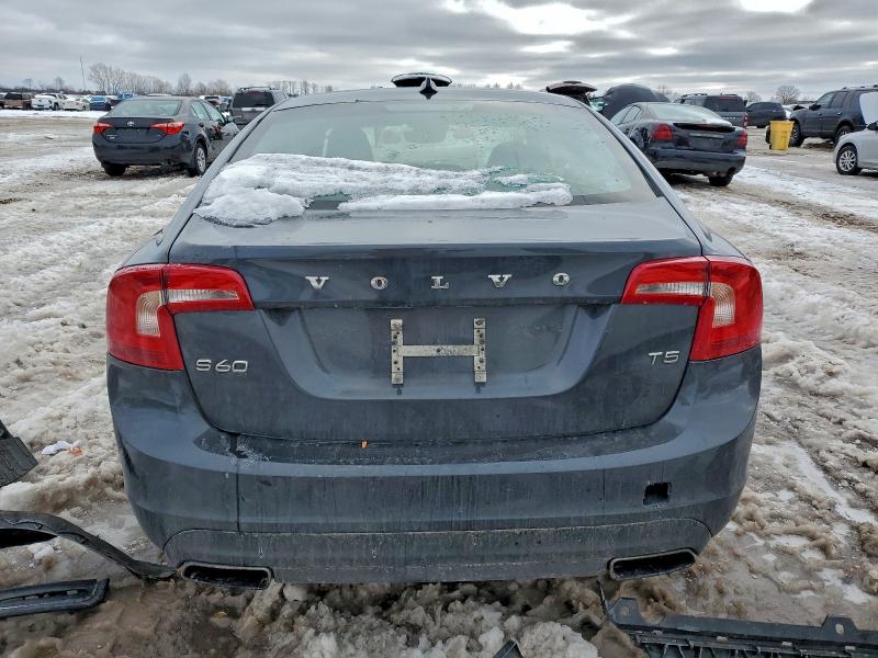 Photo 6 from auction – 2016 VOLVO S60 PREMIE with VIN YV126MFK4G2408016