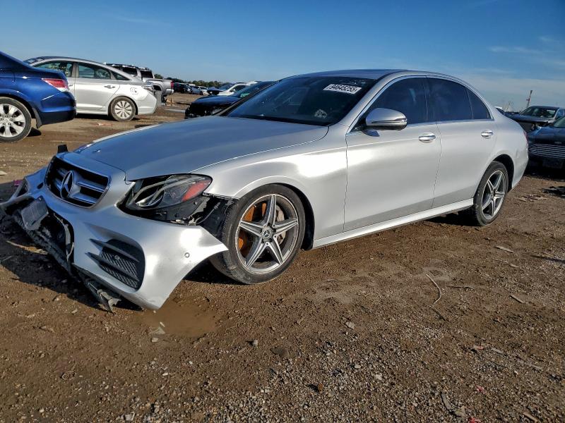 MERCEDES-BENZ E 300 2018 with VIN WDDZF4JB8JA301565 - Photo from auction