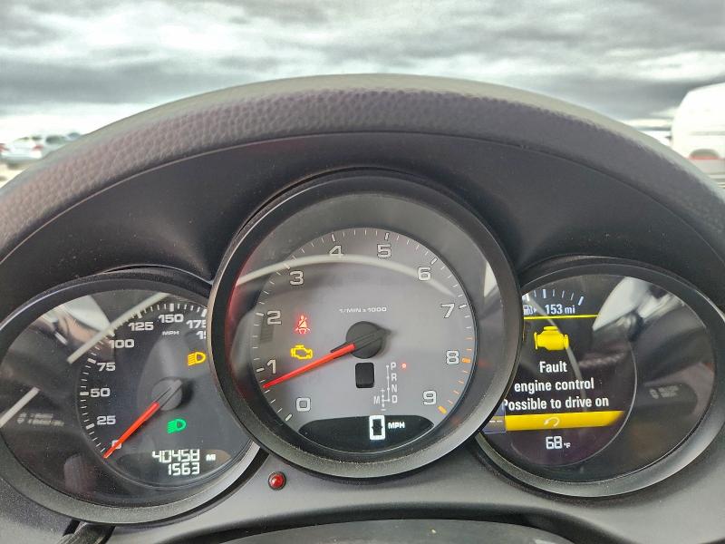 Photo 9 from auction – 2014 PORSCHE BOXSTER S with VIN WP0CB2A81ES140920