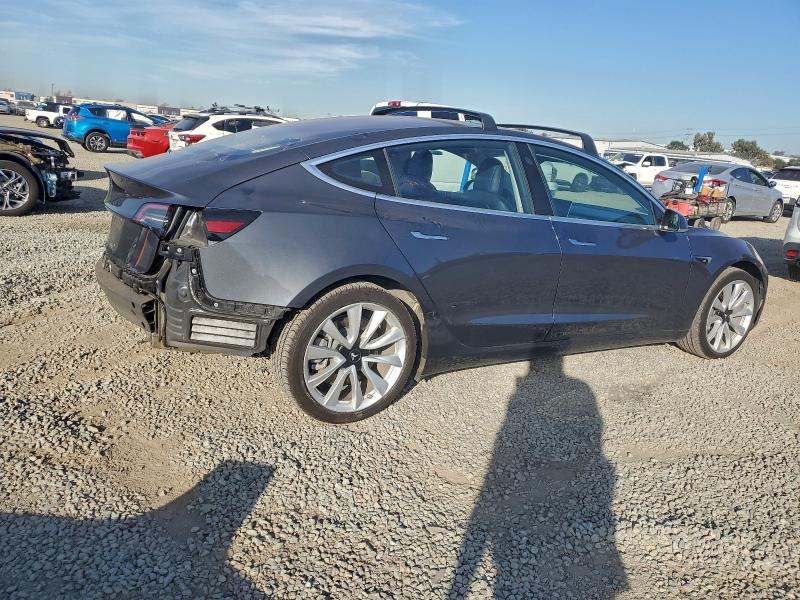Photo 3 from auction – 2018 TESLA MODEL 3 with VIN 5YJ3E1EA8JF162984