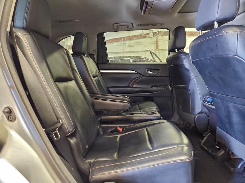 Photo 11 from auction – 2014 TOYOTA HIGHLANDER with VIN 5TDJKRFH7ES015230