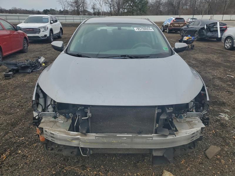 Photo 5 from auction – 2017 HONDA CIVIC LX with VIN 2HGFC2F55HH559875