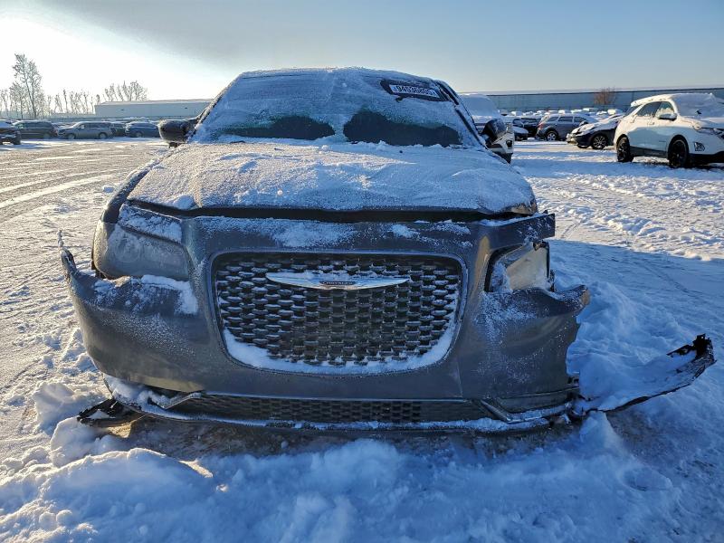 Photo 5 from auction – 2019 CHRYSLER 300 with VIN 2C3CCABG0KH515121