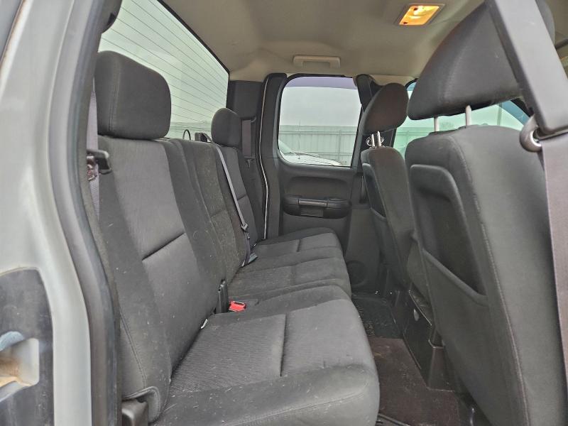 Photo 10 from auction – 2013 CHEVROLET SILVERADO with VIN 1GCRKSE70DZ139064