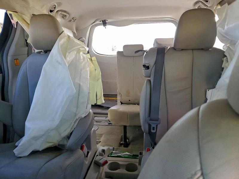 Photo 10 from auction – 2013 TOYOTA SIENNA with VIN 5TDYK3DC7DS356550