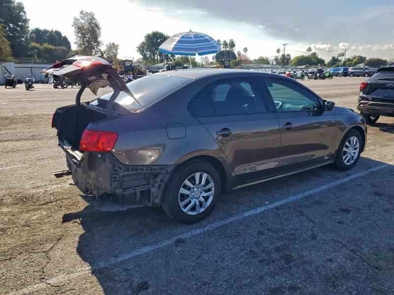 Photo 3 from auction – 2014 VOLKSWAGEN JETTA BASE with VIN 3VW2K7AJ1EM333148