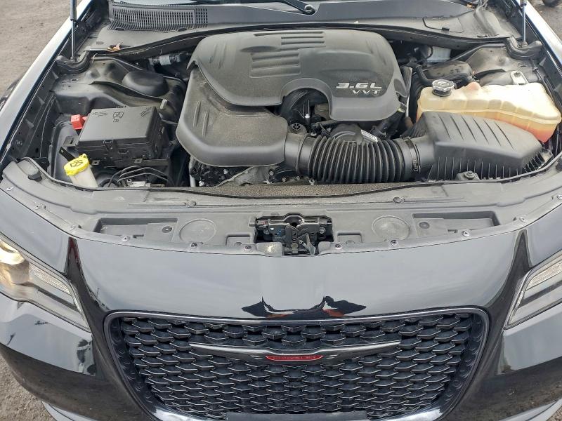 Photo 11 from auction – 2023 CHRYSLER 300 S with VIN 2C3CCABG2PH565476