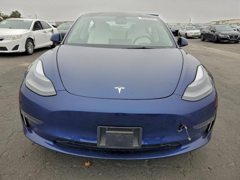 Photo 5 from auction – 2022 TESLA MODEL 3 with VIN 5YJ3E1EB8NF137498
