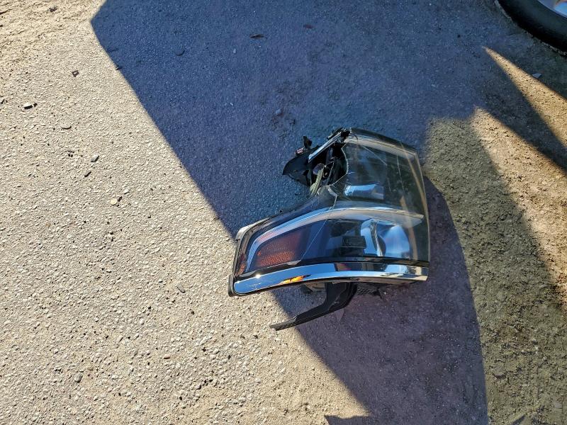 Photo 13 from auction – 2015 CHEVROLET SUBURBAN C with VIN 1GNSCJKC0FR600929