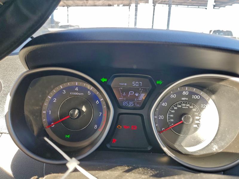 Photo 9 from auction – 2015 HYUNDAI ELANTRA with VIN KMHDH4AEXFU348347