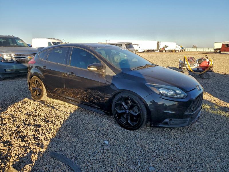 Photo 4 from auction – 2013 FORD FOCUS ST with VIN 1FADP3L92DL319547