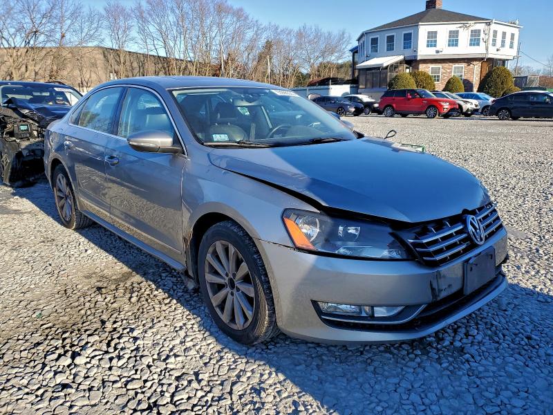 Photo 4 from auction – 2012 VOLKSWAGEN PASSAT SEL with VIN 1VWCP7A38CC092193