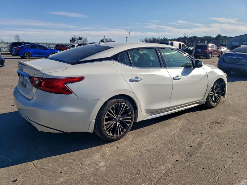Photo 3 from auction – 2017 NISS MAXIMA with VIN 1N4AA6AP9HC388359
