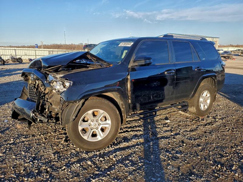 TOYOTA 4RUNNER 2019 with VIN JTEZU5JR5K5210679 - Photo from auction
