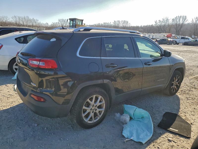 Photo 3 from auction – 2015 JEEP CHEROKEE with VIN 1C4PJLCB8FW761553