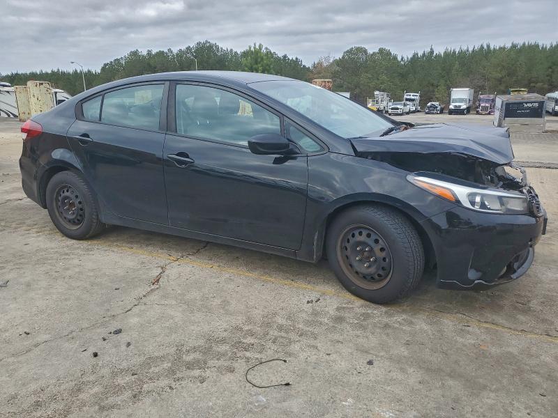 Photo 4 from auction – 2017 KIA FORTE LX with VIN 3KPFK4A76HE091608