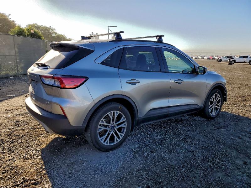 Photo 3 from auction – 2021 FORD ESCAPE SEL with VIN 1FMCU0CZ3MUA02119