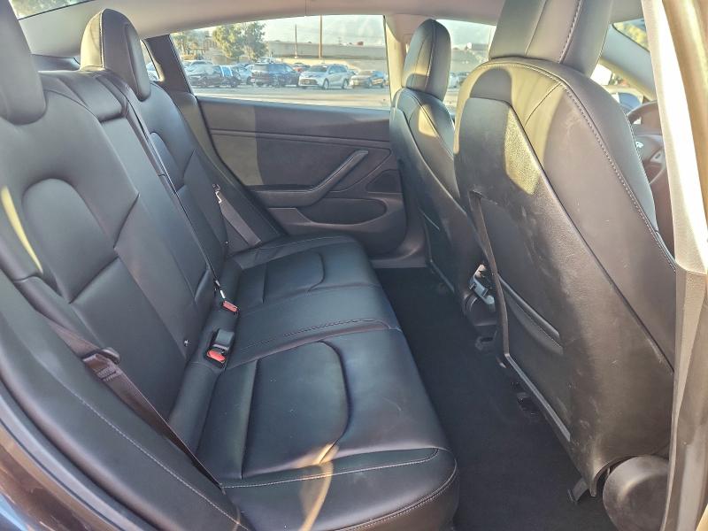 Photo 10 from auction – 2018 TESLA MODEL 3 with VIN 5YJ3E1EA9JF014049