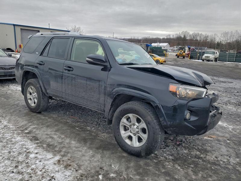 Photo 4 from auction – 2018 TOYOTA 4RUNNER SR with VIN JTEBU5JR8J5514038