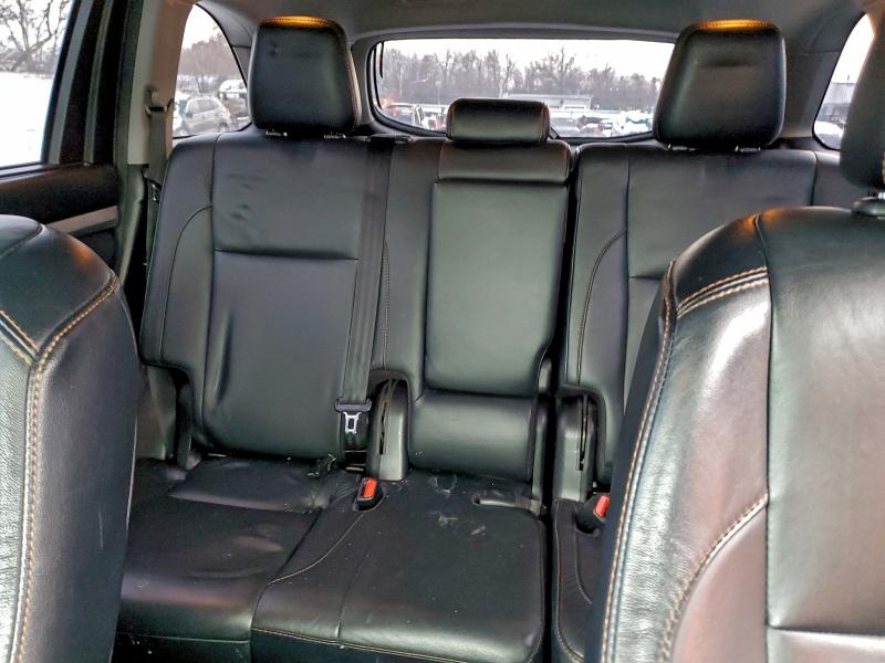 Photo 10 from auction – 2018 TOYOTA HIGHLANDER with VIN 5TDJZRFH1JS557848