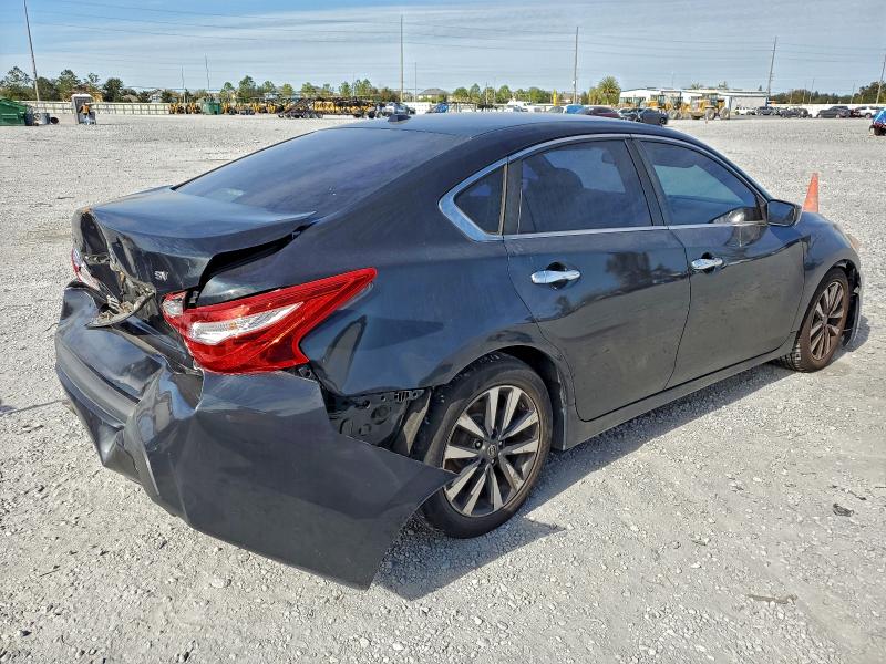 Photo 3 from auction – 2017 NISSAN ALTIMA 2.5 with VIN 1N4AL3AP5HC197255