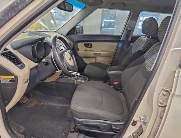 Photo 7 from auction – 2010 KIA SOUL with VIN KNDJT2A21A7079713