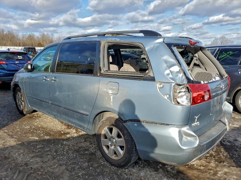 Zdjęcie 2 z aukcji – 2010 TOYOTA SIENNA CE z VIN 5TDKK4CC7AS342236