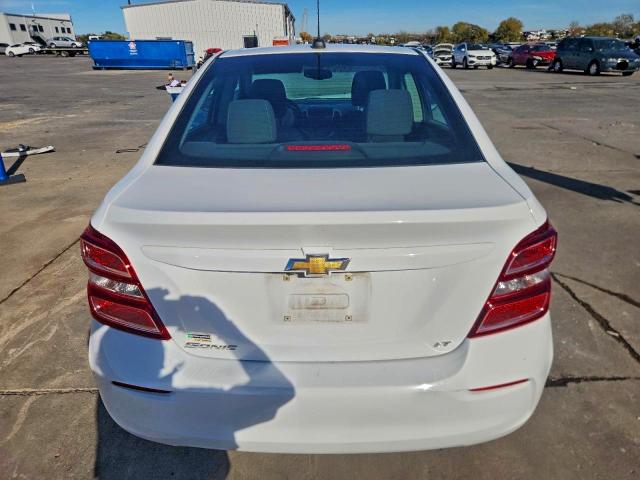 Photo 6 from auction – 2017 CHEVROLET SONIC with VIN 1G1JD5SH9H4145897